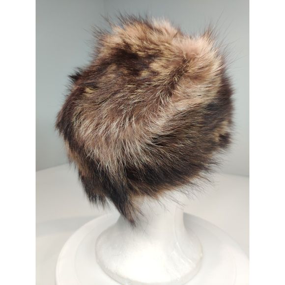 Vintage Racoon Mowhawk Style Hat from Canada 21.50\